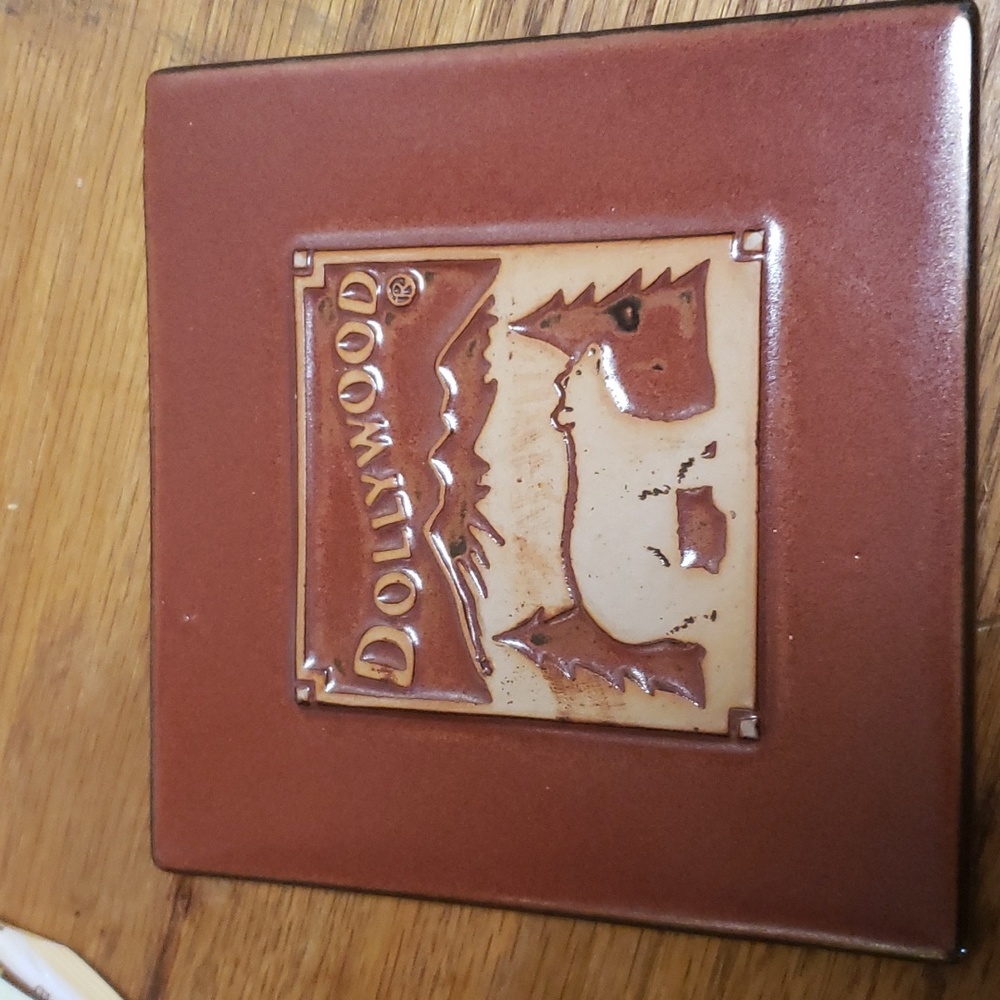 Dollywood stoneware glazed tile